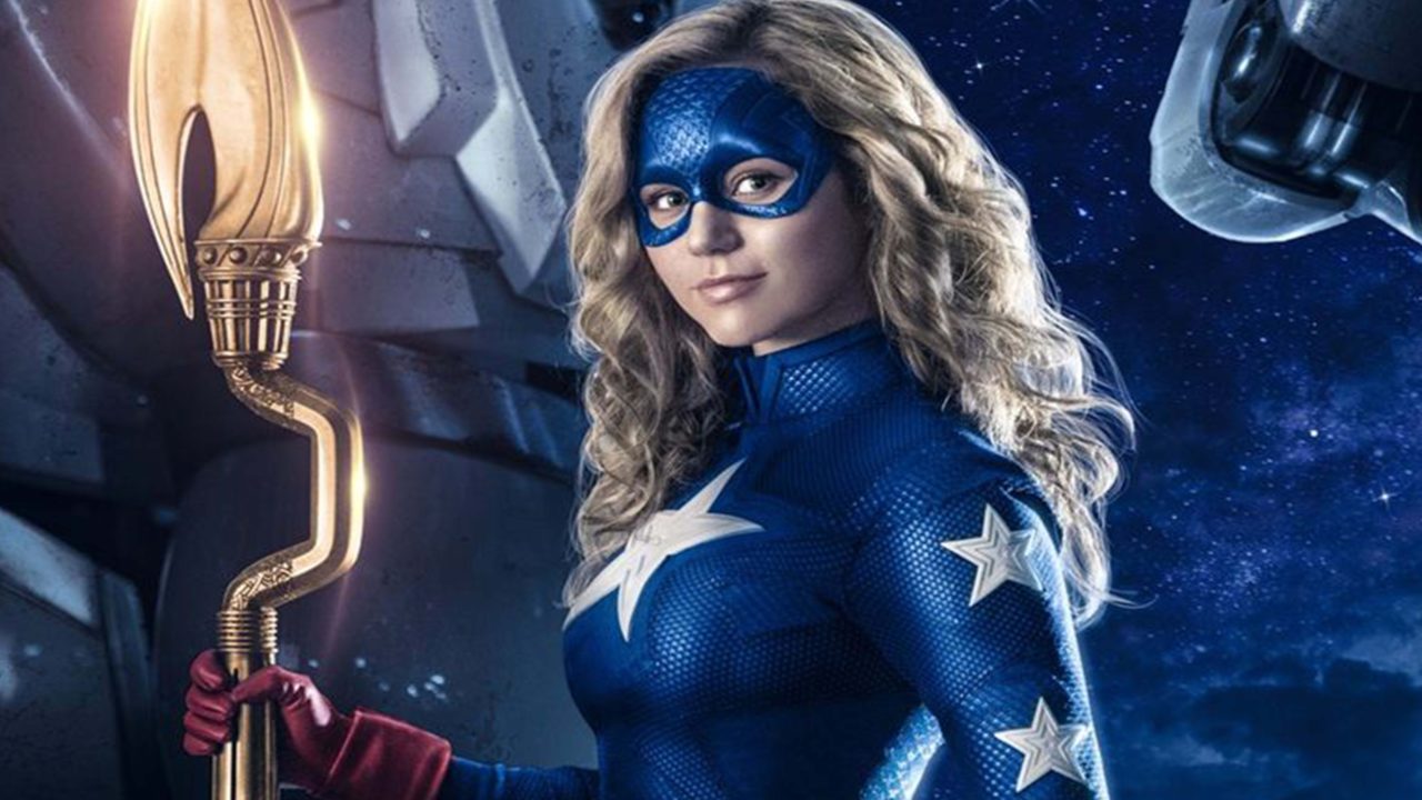 Stargirl : les nouveaux super-héros s’affichent sur le poster de la série