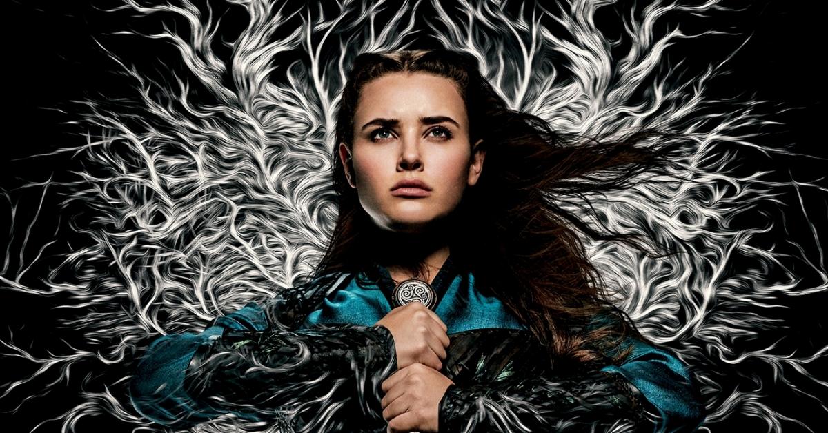 Cursed : Katherine Langford brandit Excalibur pour Netflix (photos)