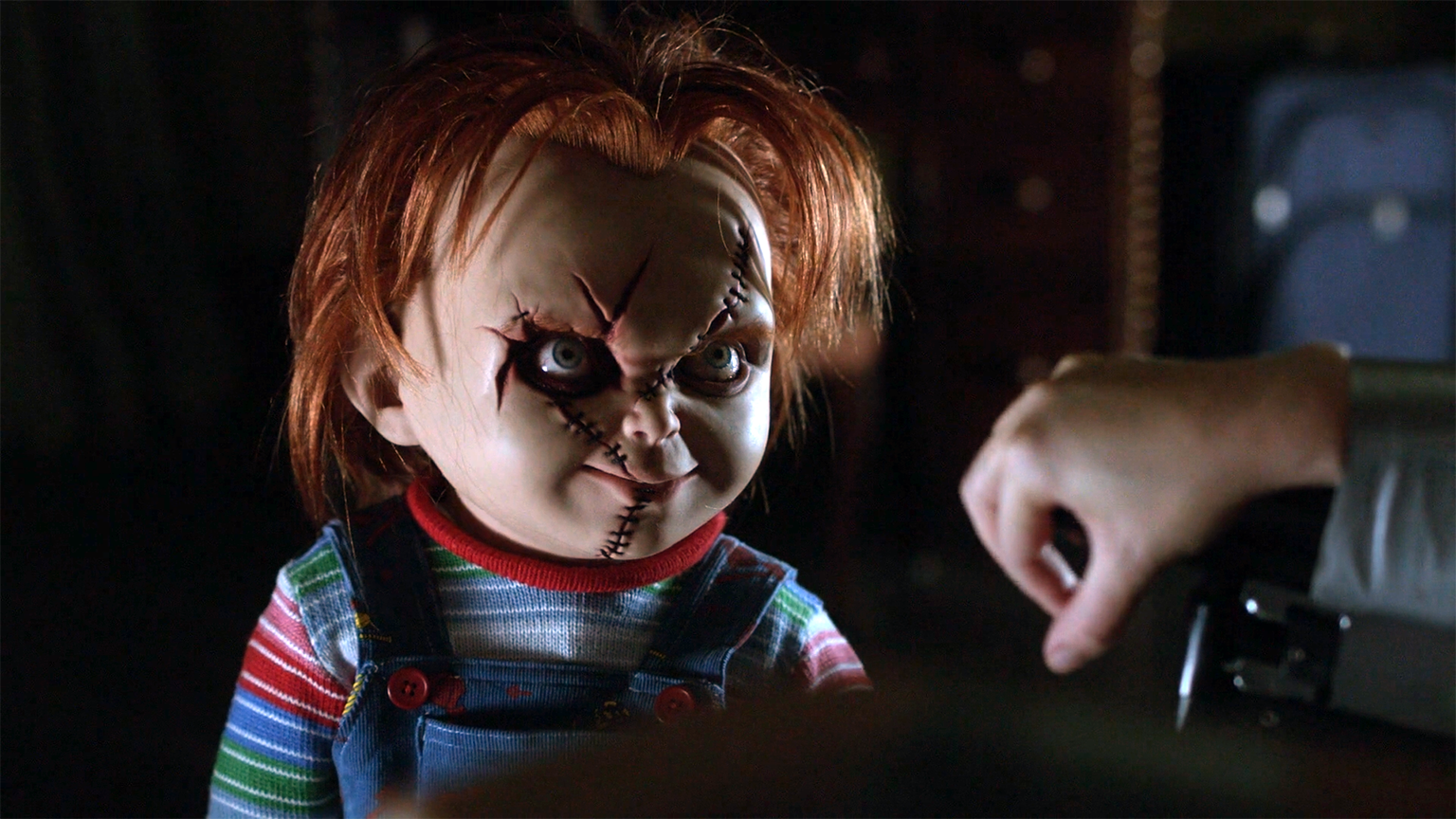 Série Chucky : nouvelles armes et nouveaux objectifs pour la poupée maléfique