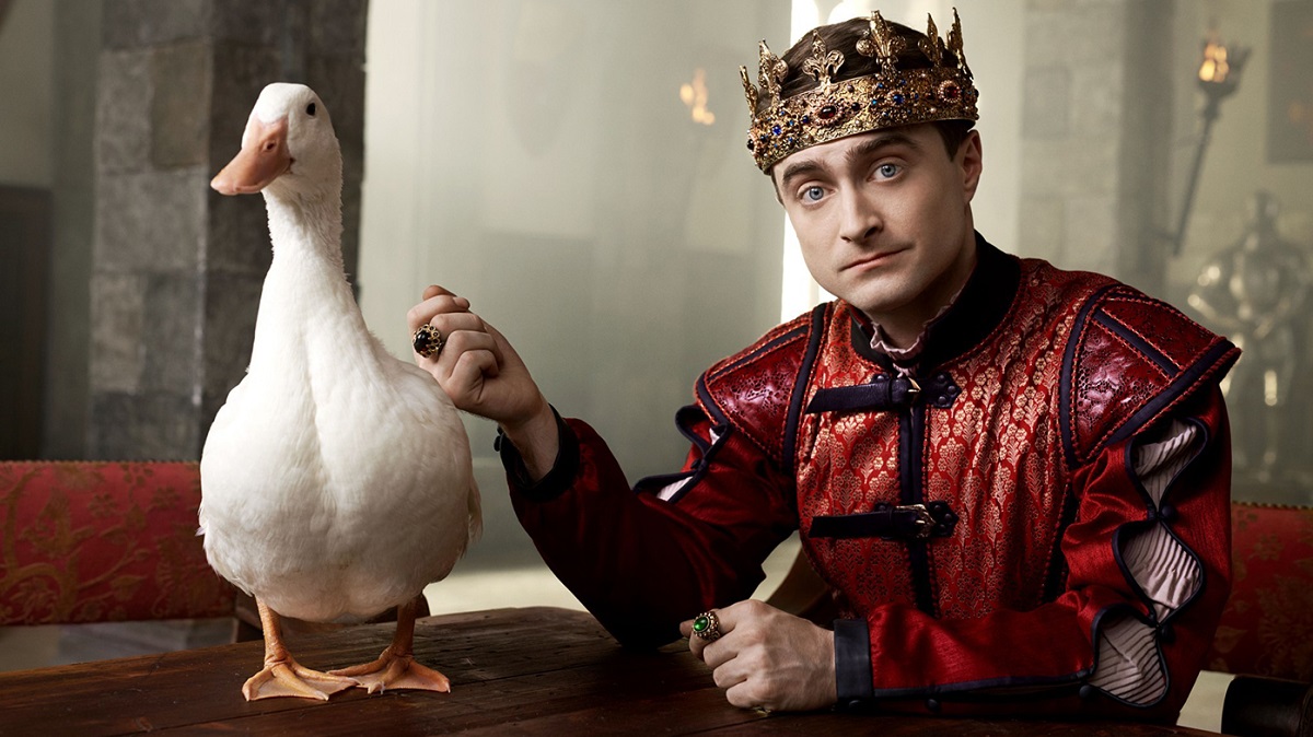 Miracle Workers saison 2 : la série avec Daniel Radcliffe revient sur Warner TV