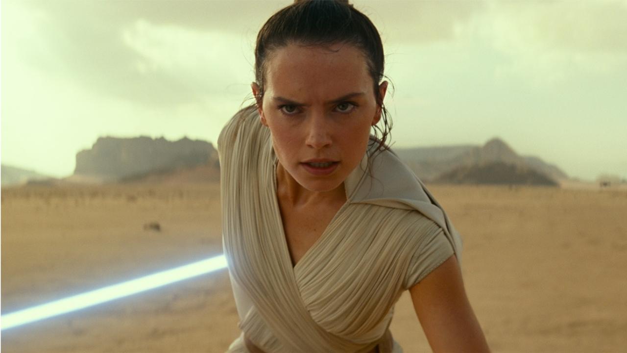 Star Wars : Daisy Ridley dévoile que Rey devait être liée à quelqu'un d'autre que Palpatine