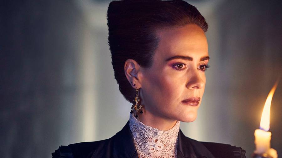 American Crime Story S3 : Sarah Paulson méconnaissable sur une première photo