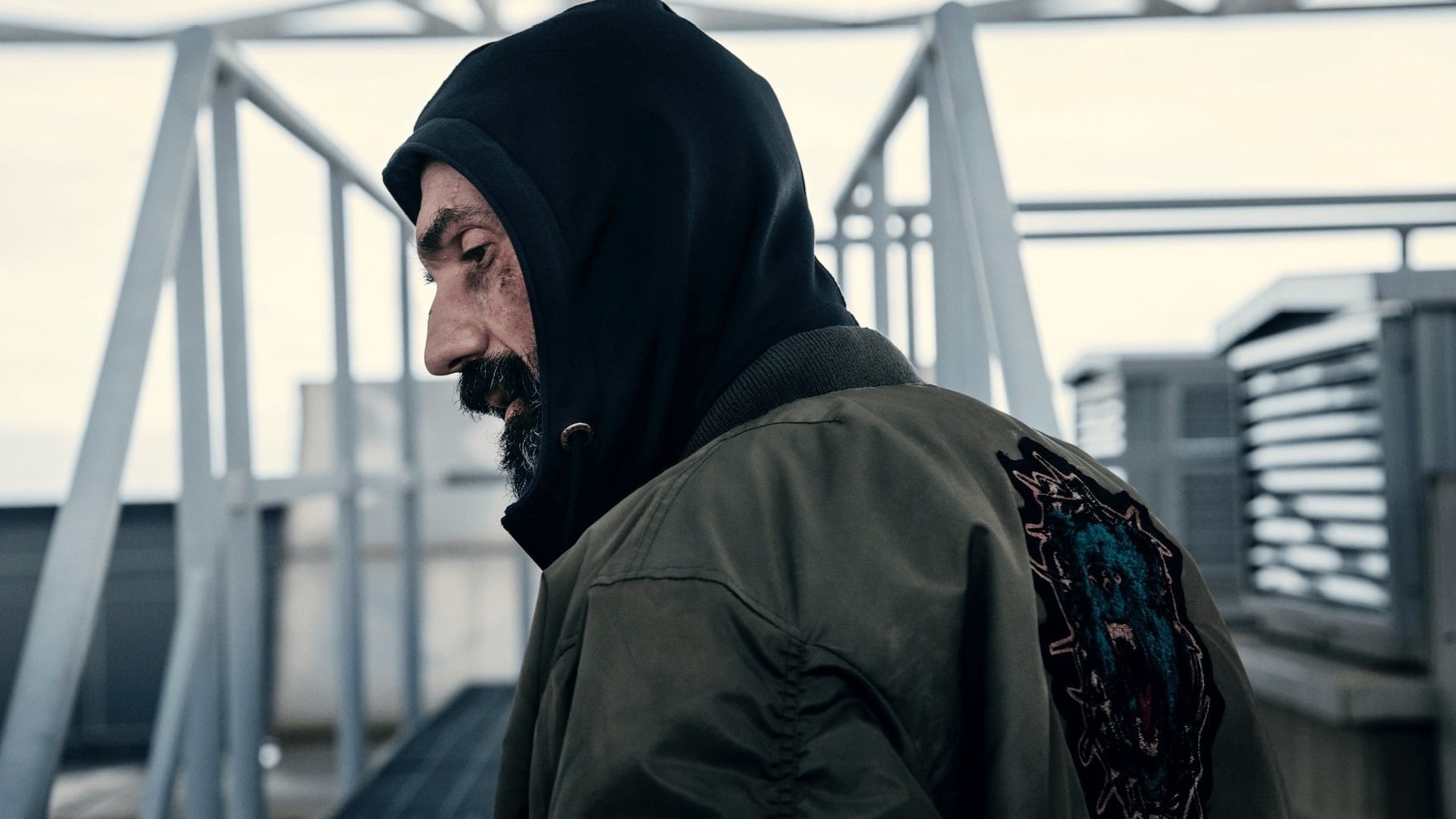 La Bête : c'est quoi ce film d'action qui cartonne sur Netflix ?
