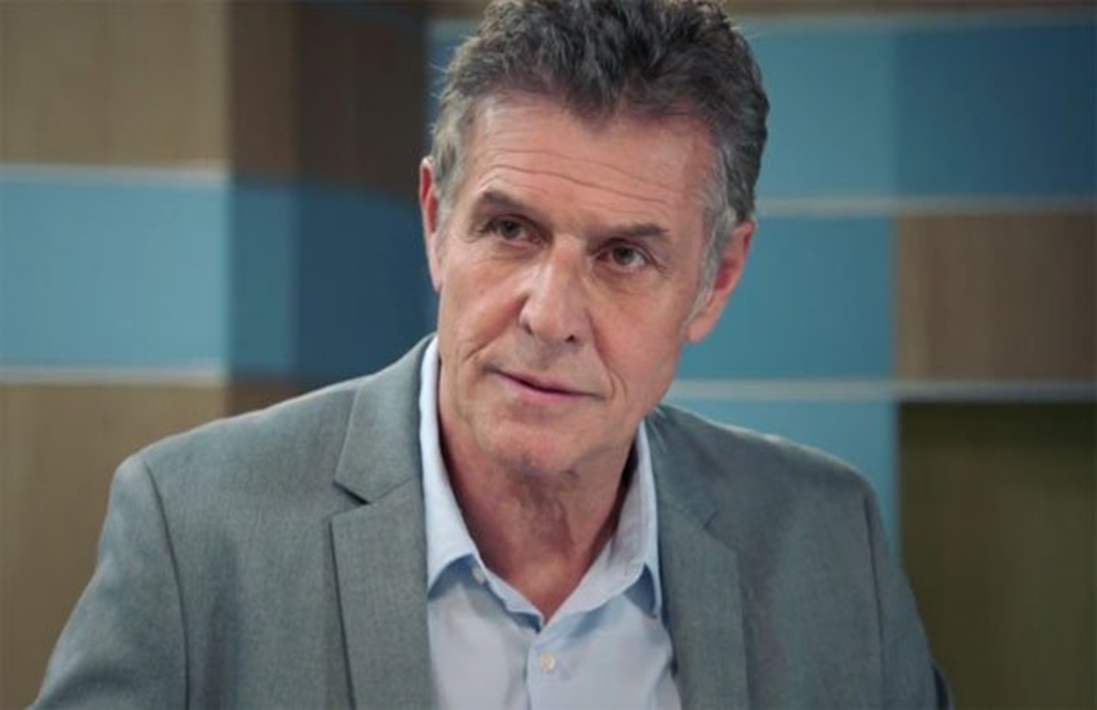Demain nous appartient : l'acharnement de Renaud pour faire interner Lydie