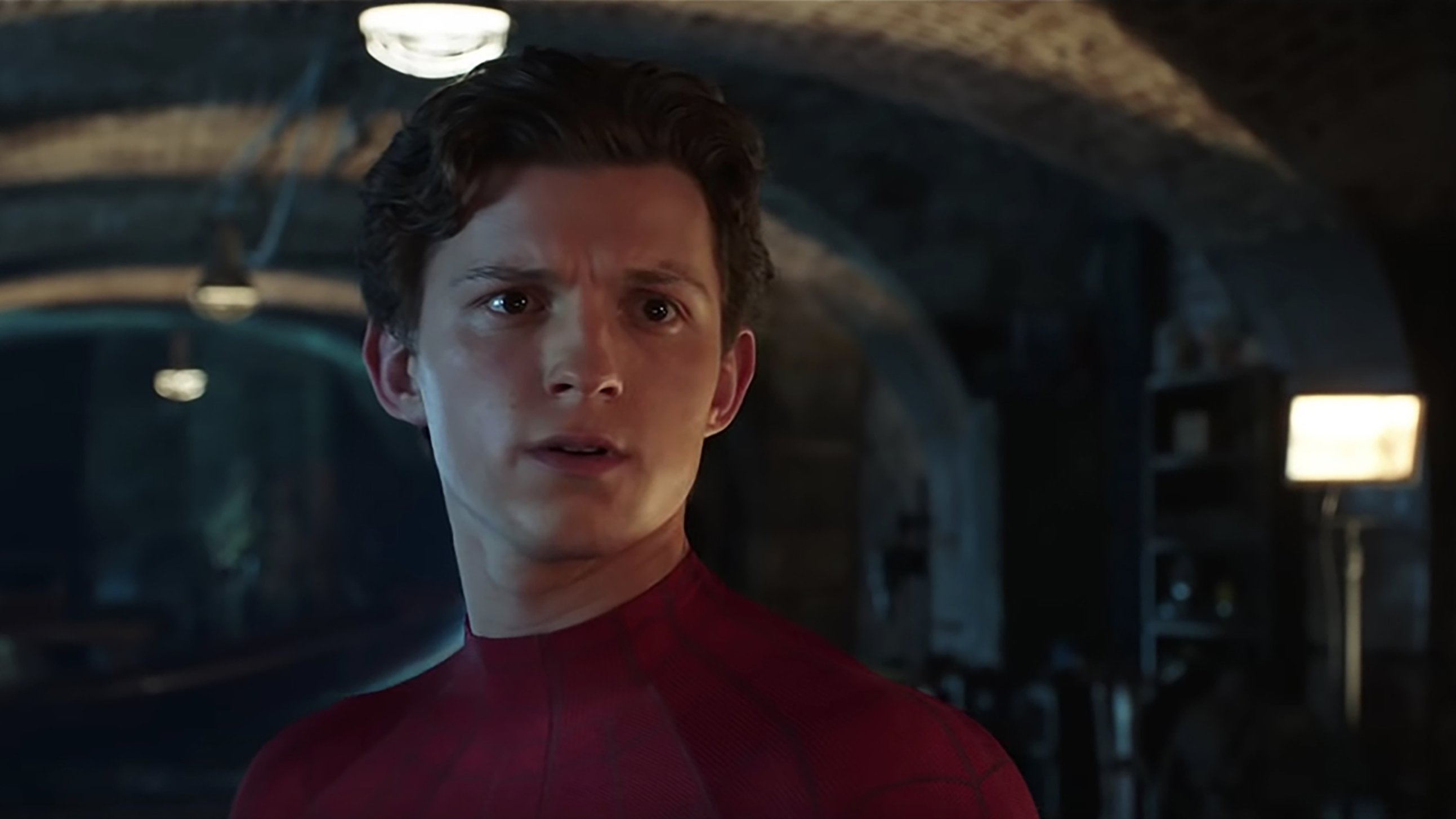 Spider Man 3 Tom Holland Sillustre Sur Le Plateau Avec Un Invité Spécial Cinésérie 