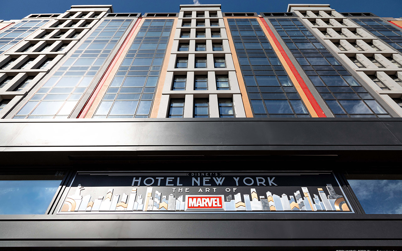 Disneyland Paris : l'hôtel Marvel ouvre ses portes (et c'est sublime)