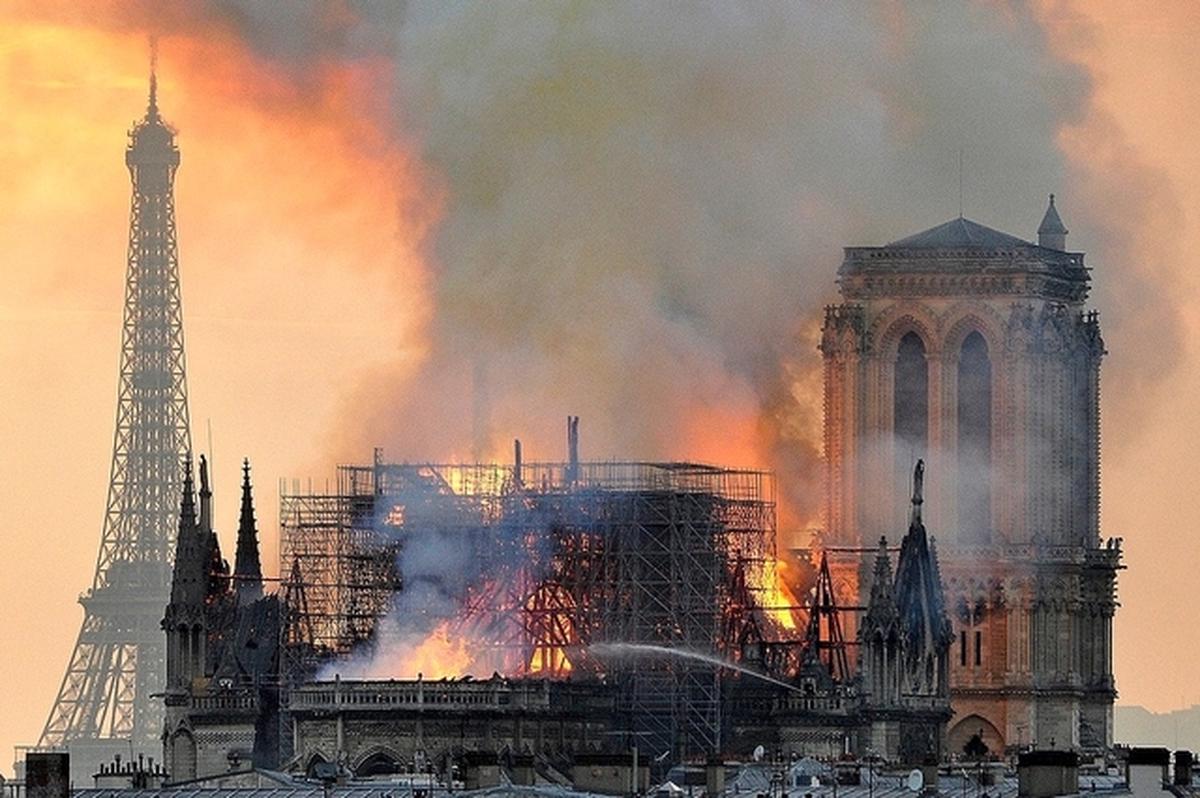 Incendie de Notre-Dame : une série Netflix en tournage