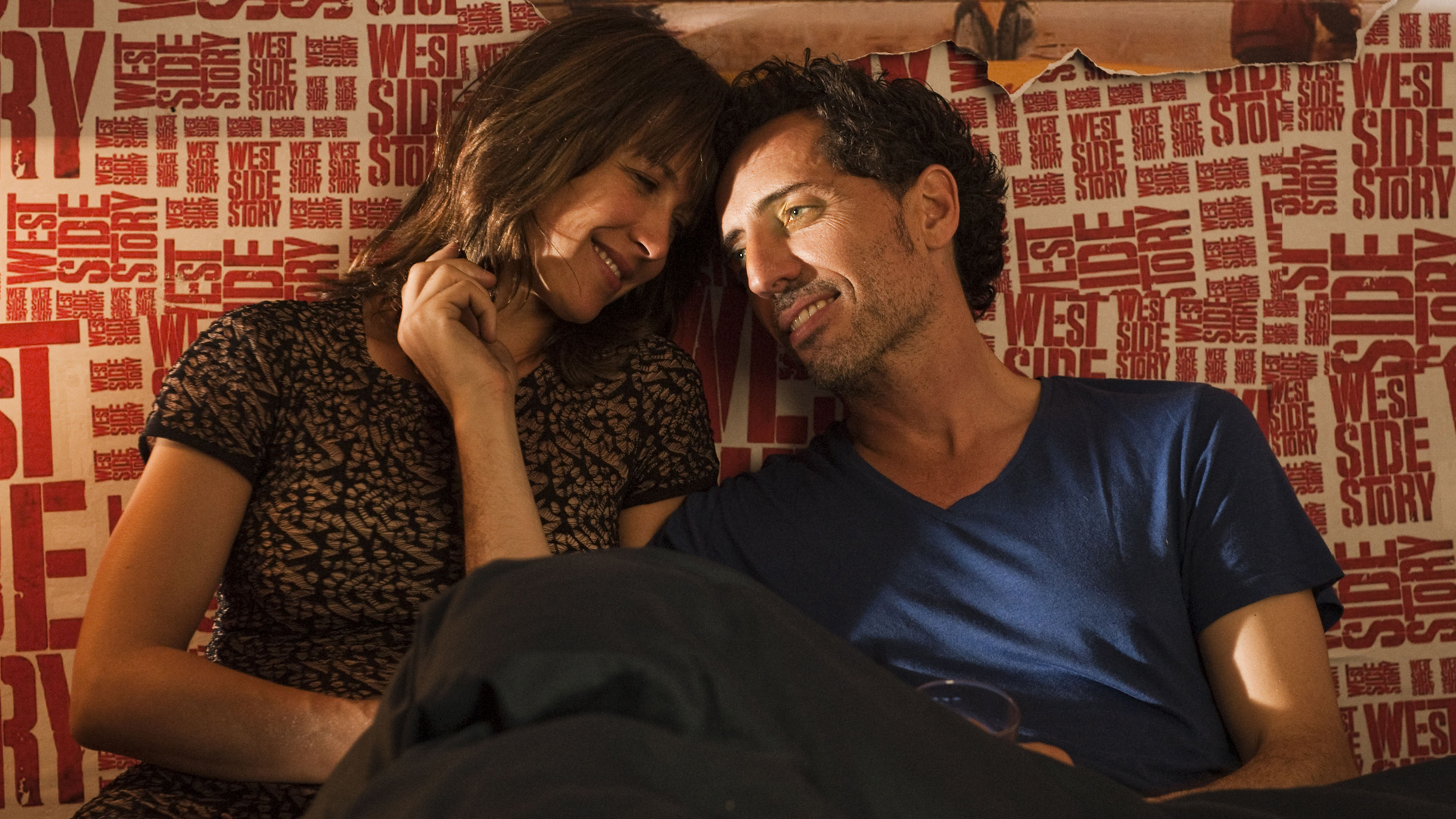 Un bonheur n’arrive jamais seul sur TFX : Sophie Marceau et Gad Elmaleh s’intimidaient lors de leur rencontre