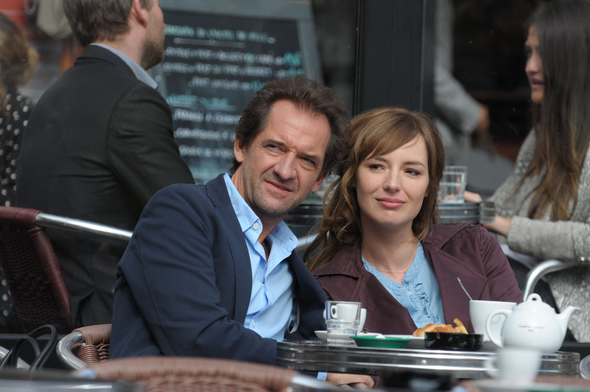 L’Un dans l’autre sur TF1 : pourquoi le réalisateur Bruno Chiche a mis en garde Louise Bourgoin ?