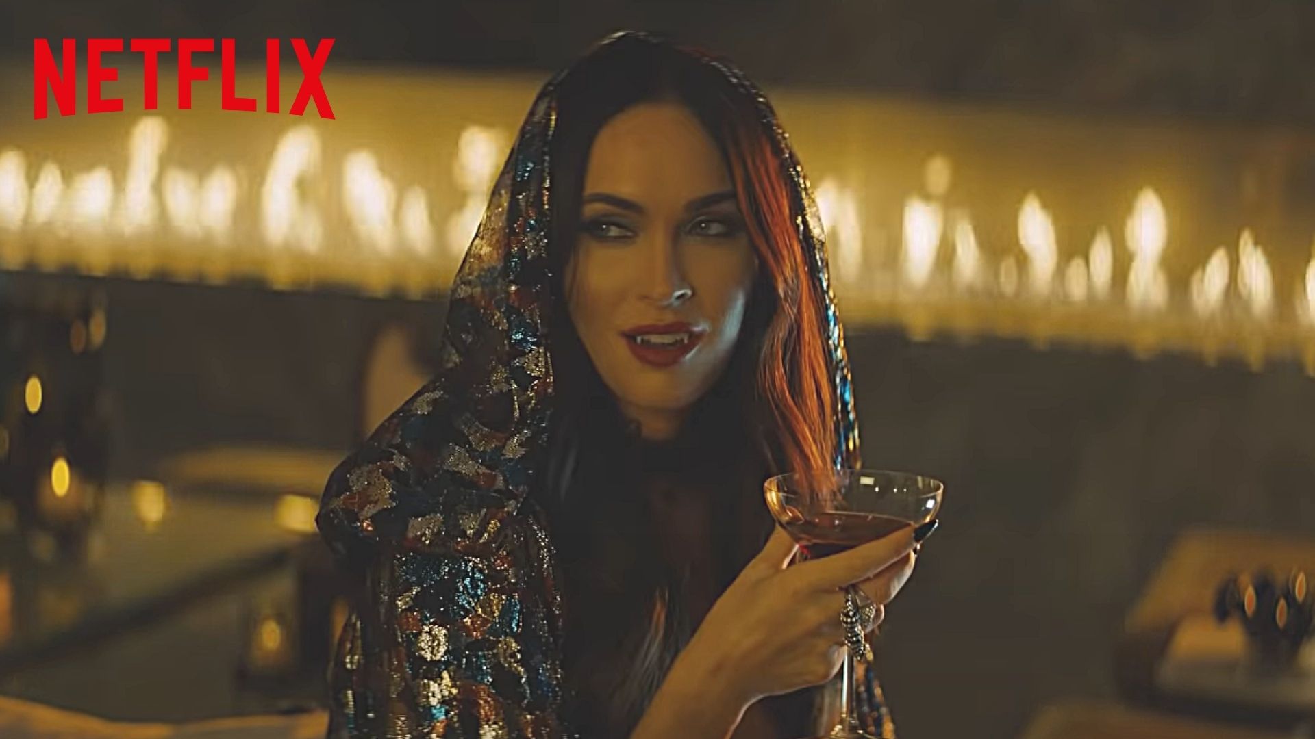 Night Teeth : Debby Ryan et Megan Fox dans le trailer du film de vampires Netflix