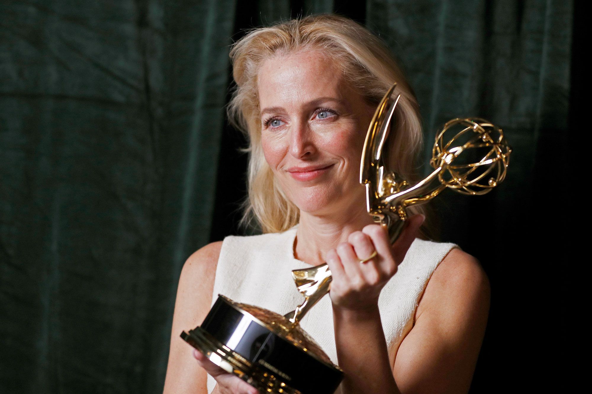 Emmy Awards 2021 : l'énorme boulette d'une journaliste après la victoire de Gillian Anderson