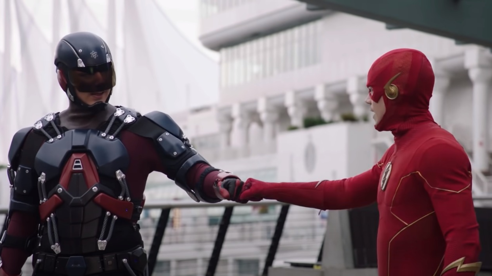 Flash saison 8 : les héros du Arrowverse dans le trailer du crossover Armageddon