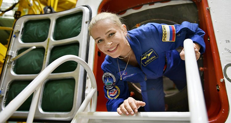 The Challenge : un réalisateur et une actrice russes se sont envolés pour tourner le premier film dans l'espace