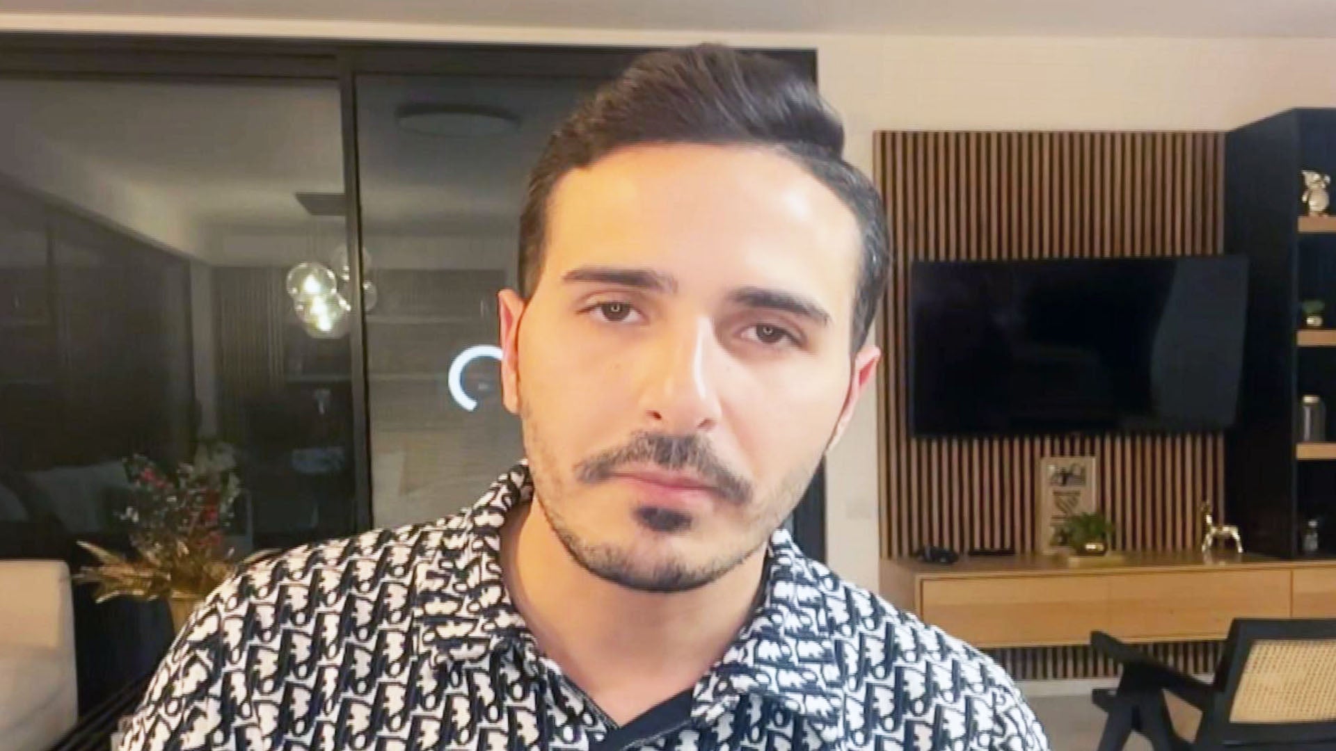 L'Arnaqueur de Tinder : Simon Leviev livre enfin sa version des faits après le documentaire Netflix