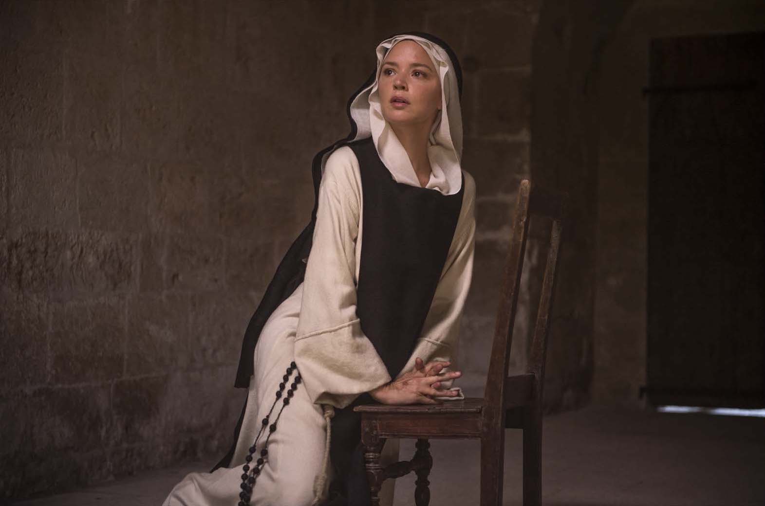 Benedetta : comment Paul Verhoeven a déstabilisé Virginie Efira pendant le tournage d'une scène de sexe ?