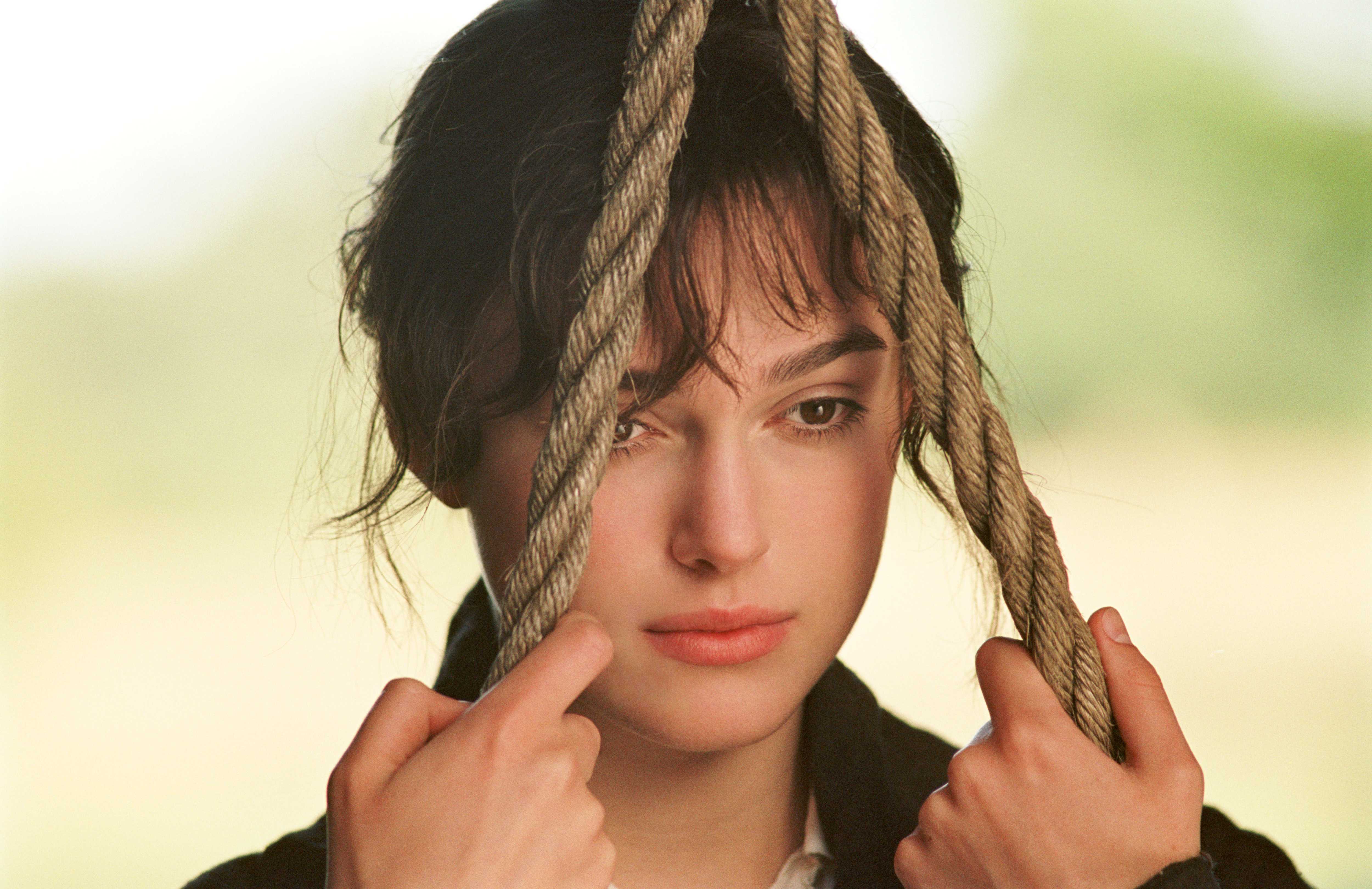 Orgueil et préjugés : ce trait physique de Keira Knightley qui exaspérait le réalisateur Joe Wright