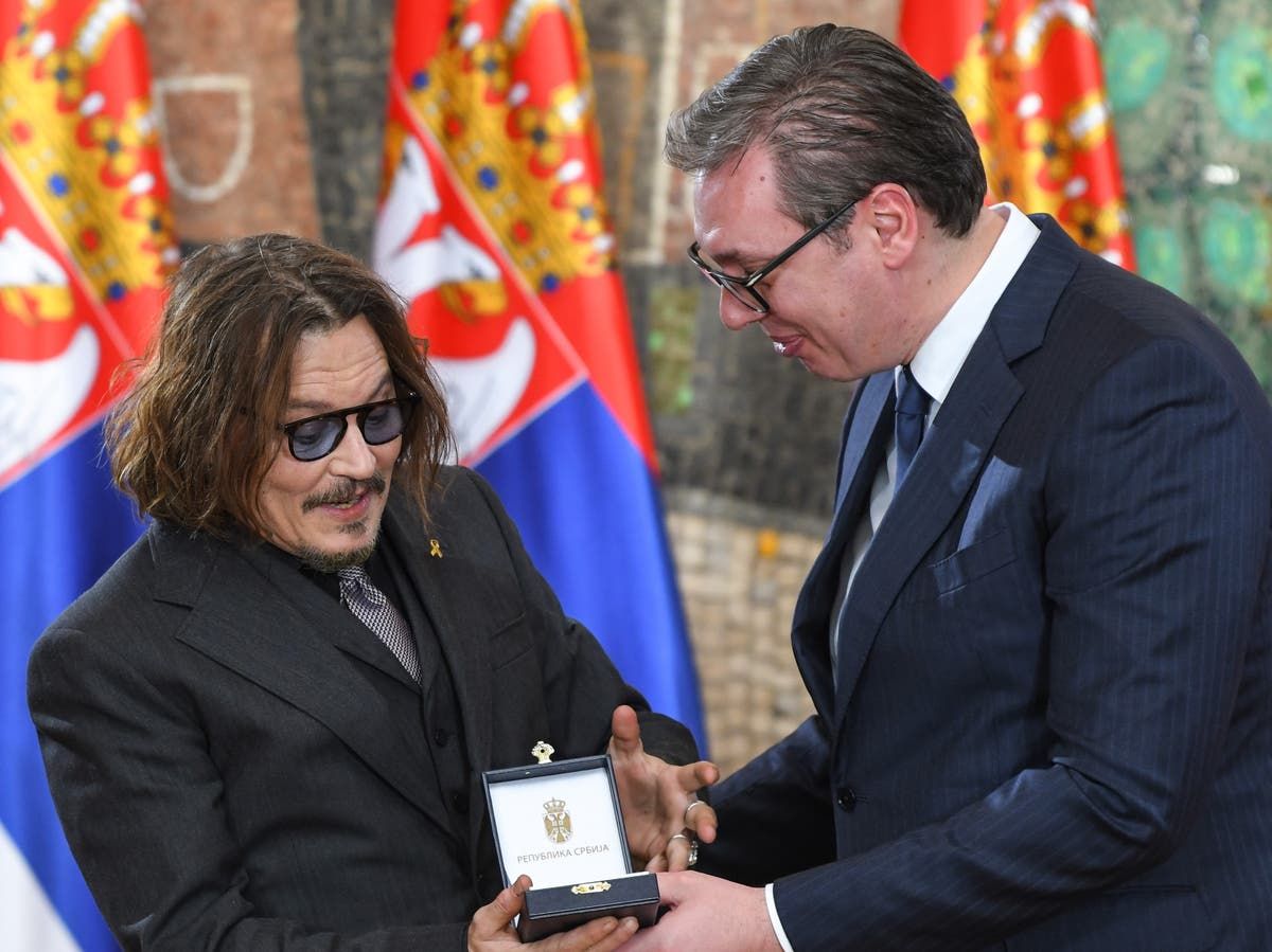 Johnny Depp reçoit une haute distinction en Serbie