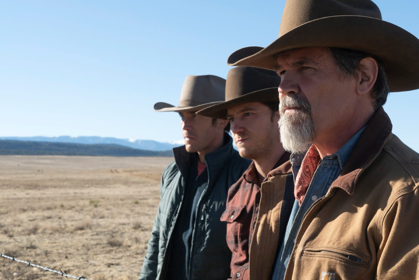 Outer Range : Josh Brolin prie Dieu dans la bande-annonce de la série Prime Video