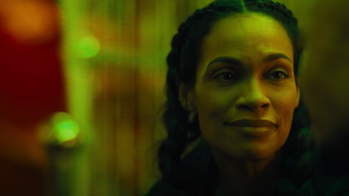 DMZ : Rosario Dawson au cœur d'un monde en guerre dans le trailer de la série HBO Max