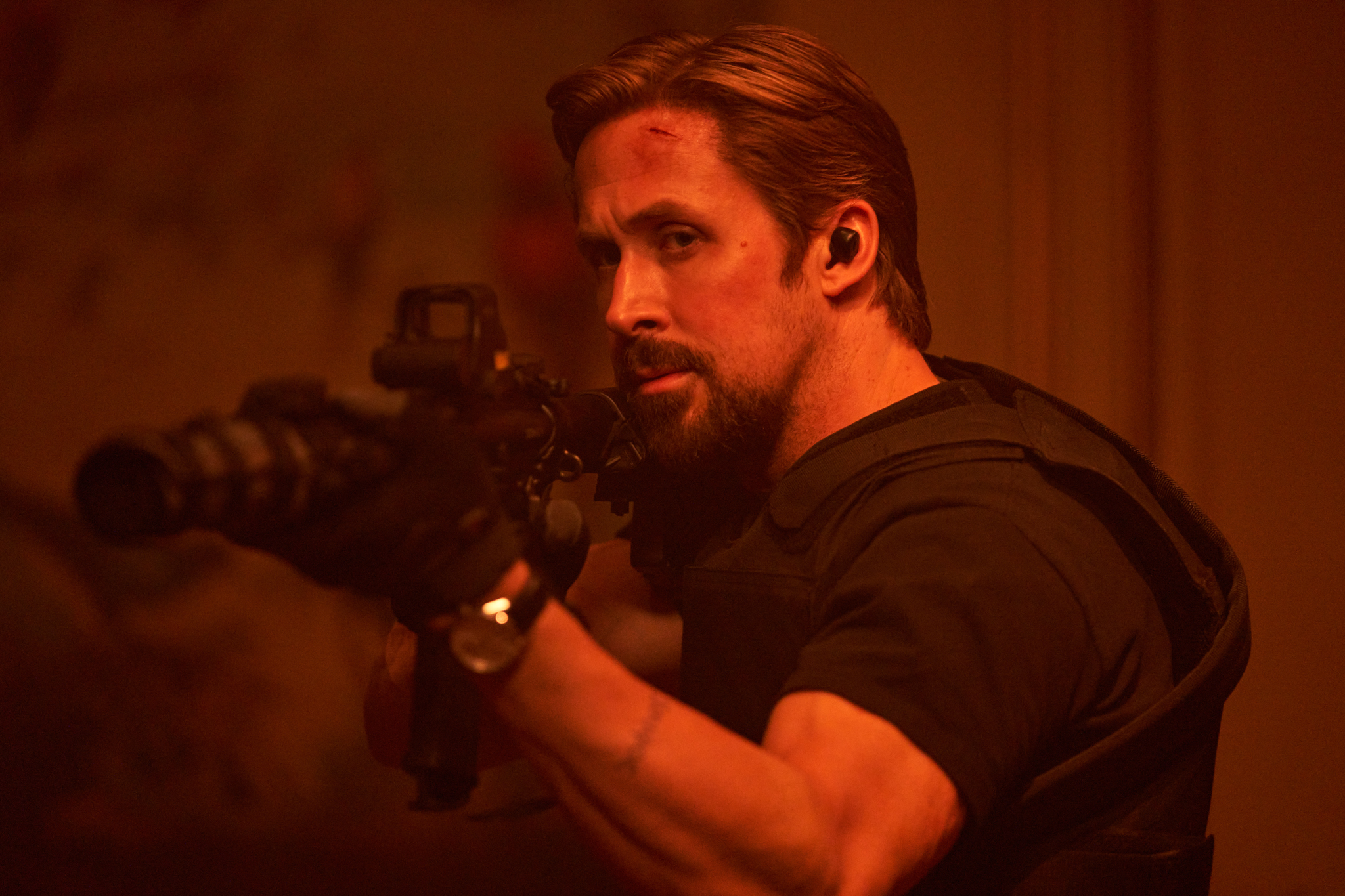 The Gray Man : le thriller d'action avec Ryan Gosling et Chris Evans se dévoile en images
