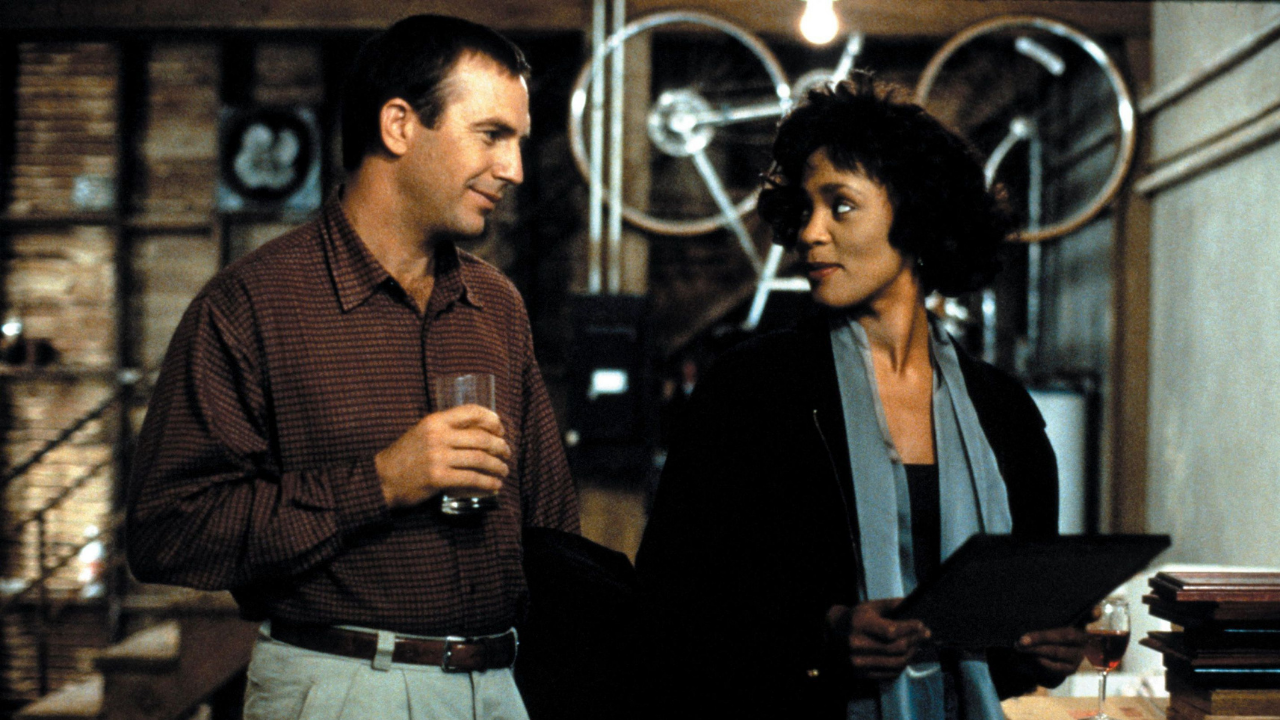 L'image du jour : le tandem formé par Kevin Costner et Whitney Houston dans  Bodyguard