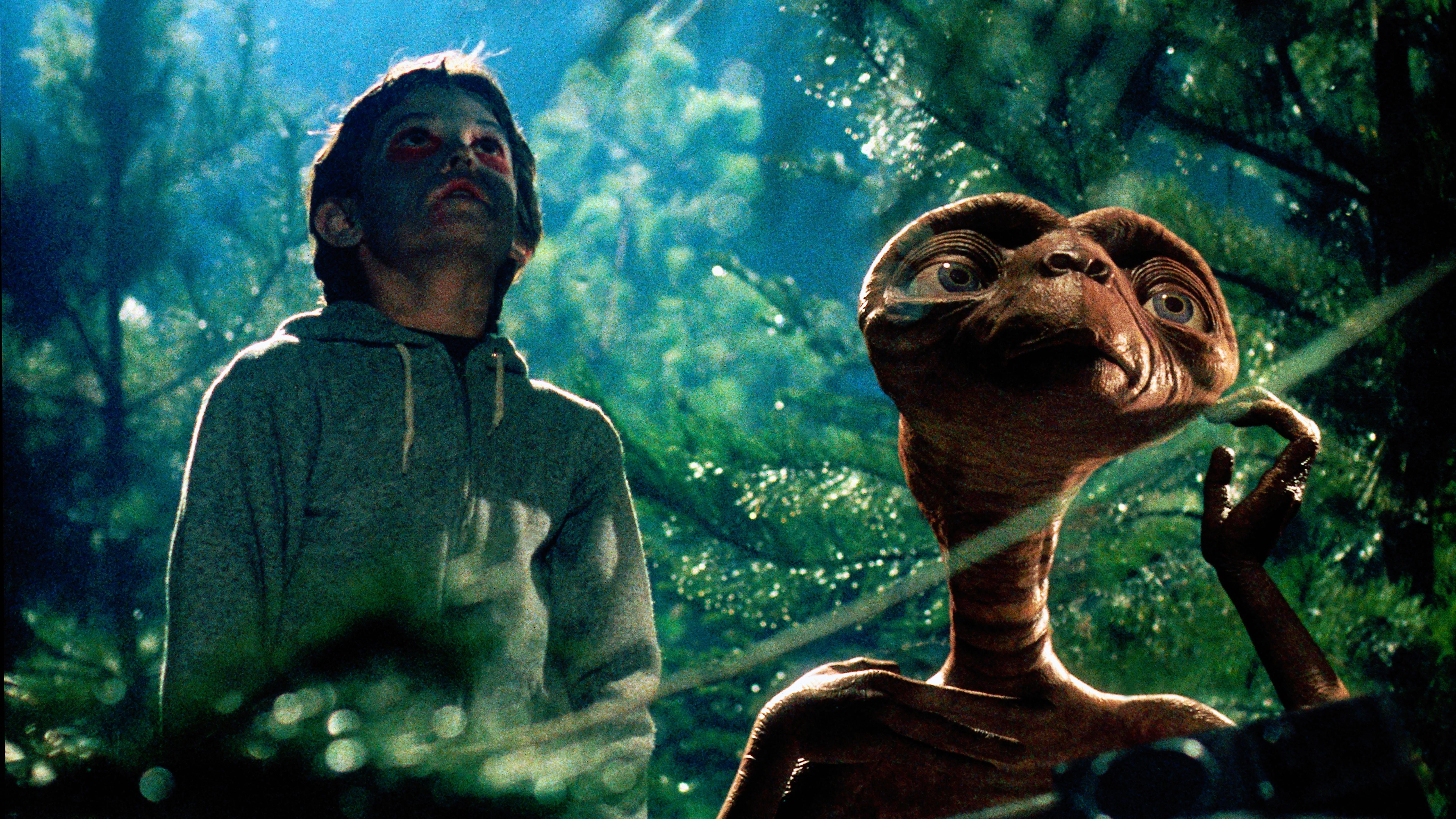 E.T. l'extra-terrestre (film) - Réalisateurs, Acteurs, Actualités