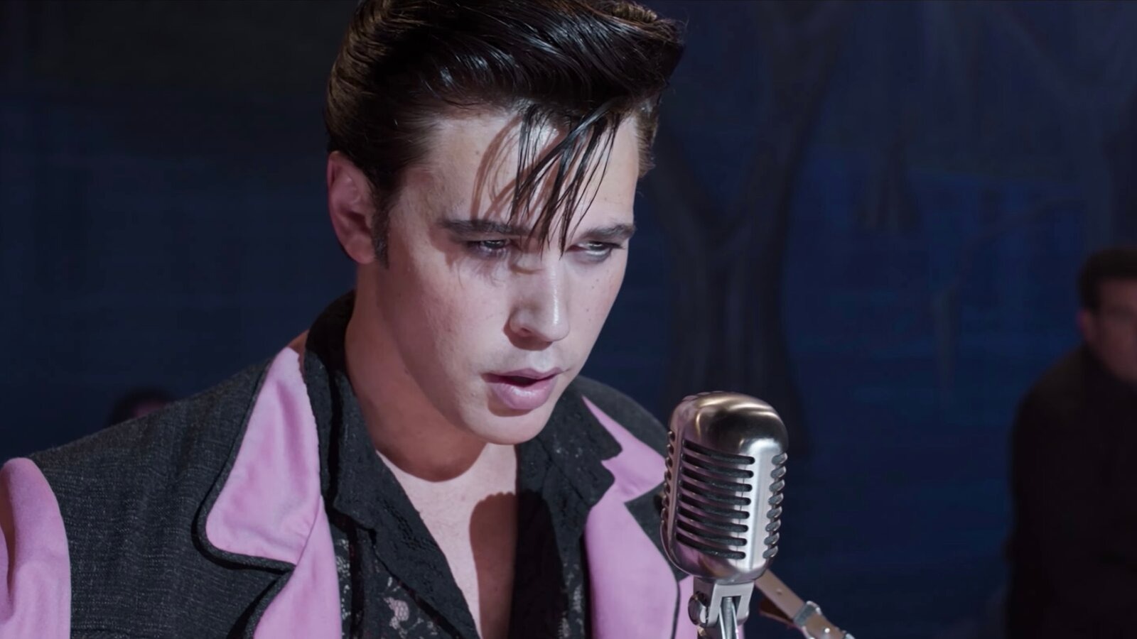 Elvis : Austin Butler nous raconte son incroyable transformation pour jouer le King