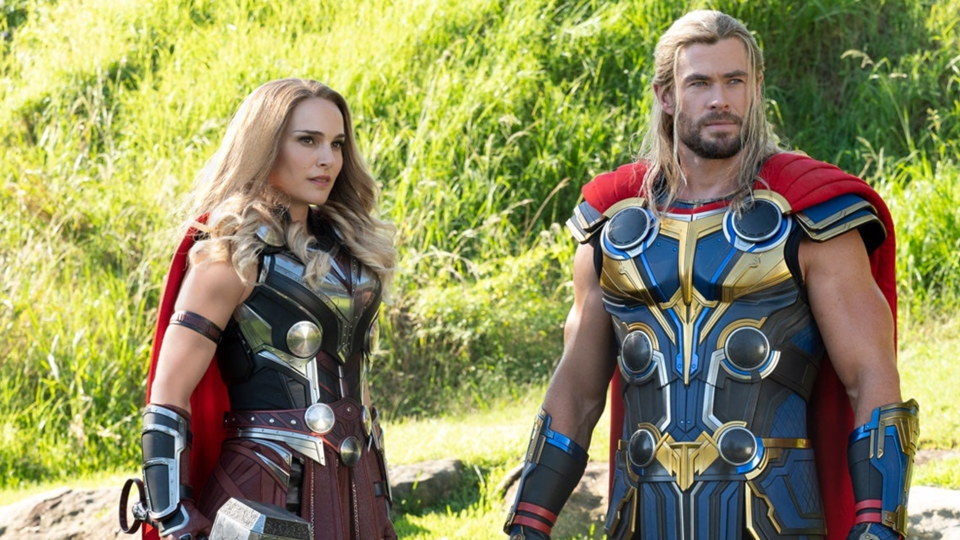Thor Love and Thunder : Natalie Portman en reine sur une nouvelle image
