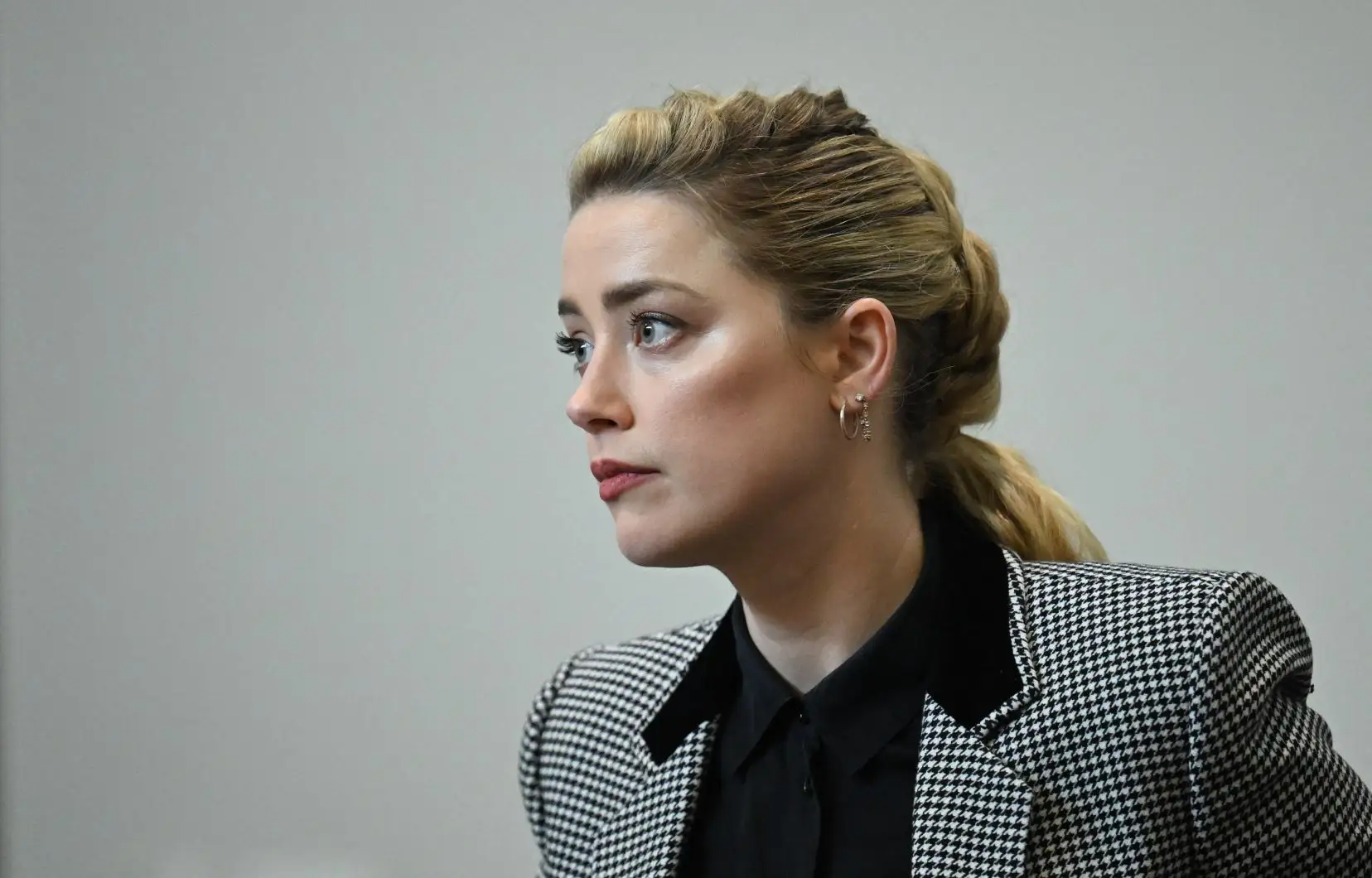 Procès Johnny Depp vs Amber Heard : Amber Heard se dit "triste" et "déçue"
