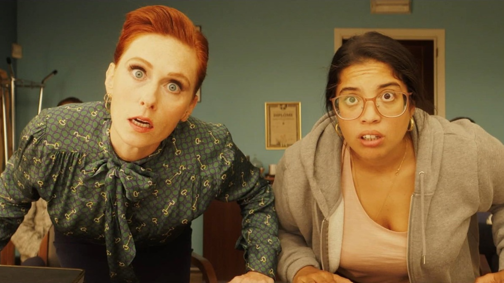 La Très très grande classe : Melha Bedia et Audrey Fleurot en profs ennemies dans la bande-annonce