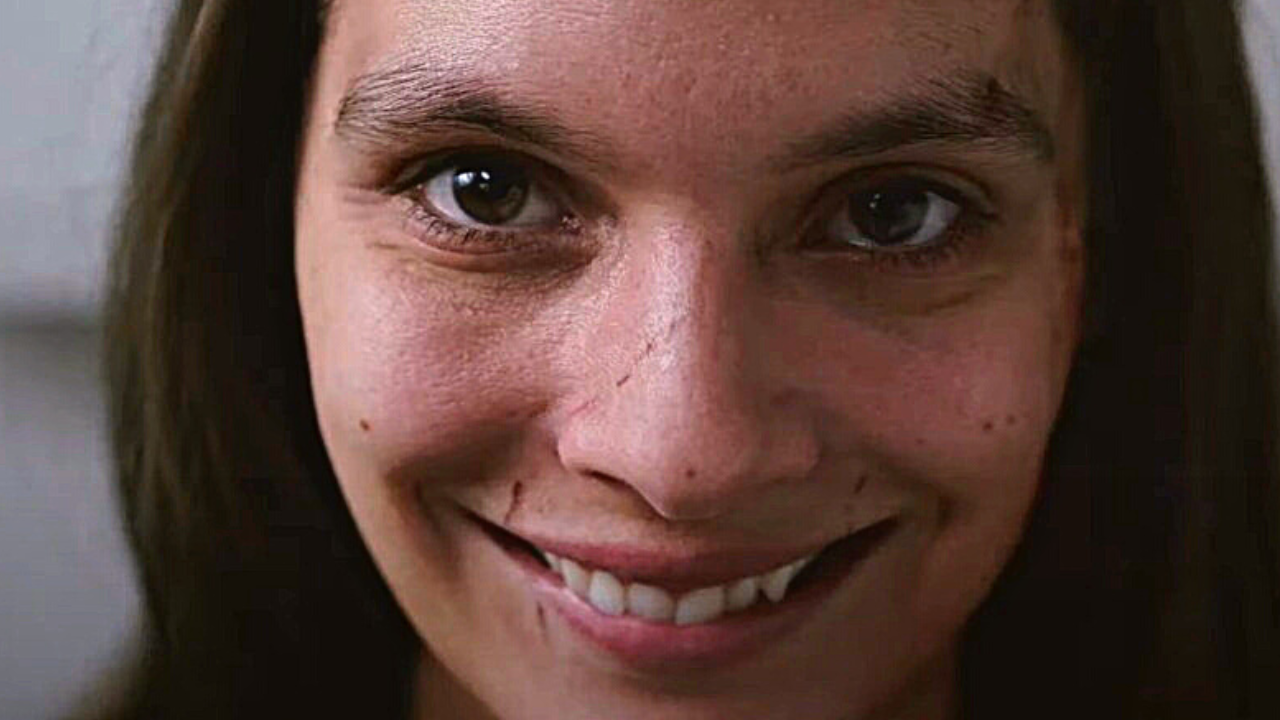 Smile : une bande-annonce terrifiante pour le film horrifique avec Sosie Bacon