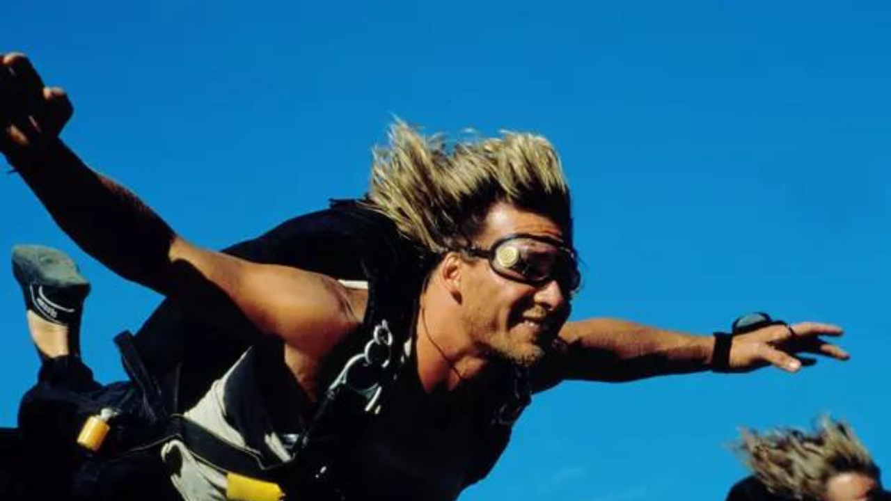 L'image du jour : Patrick Swayze en chute libre dans Point Break