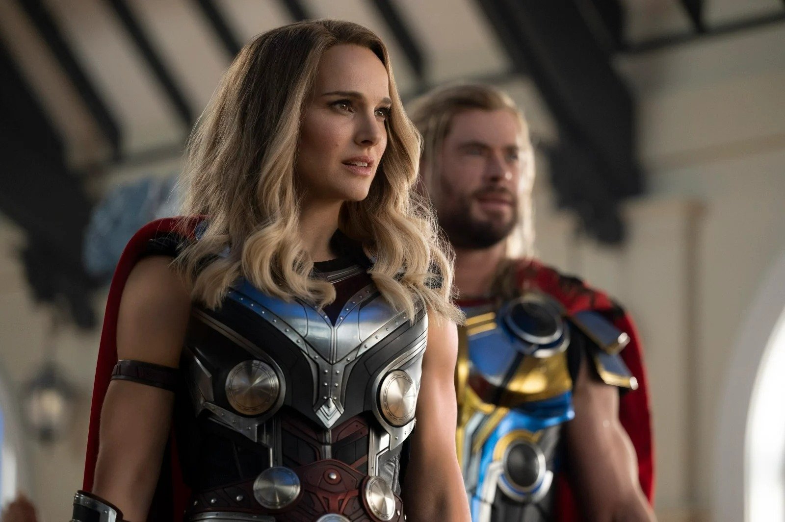Thor Love and Thunder : la délicate attention de Chris Hemwsworth avant d'embrasser Natalie Portman