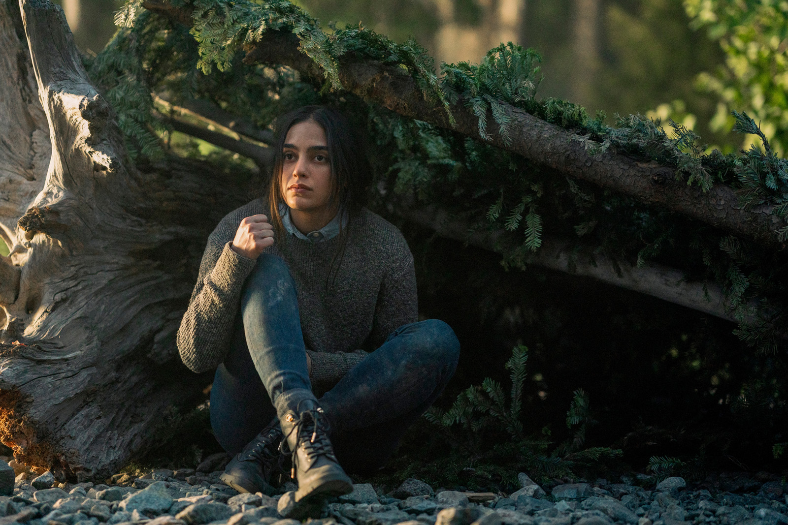 Respirer : Melissa Barrera seule en pleine nature dans la bande-annonce de la série Netflix
