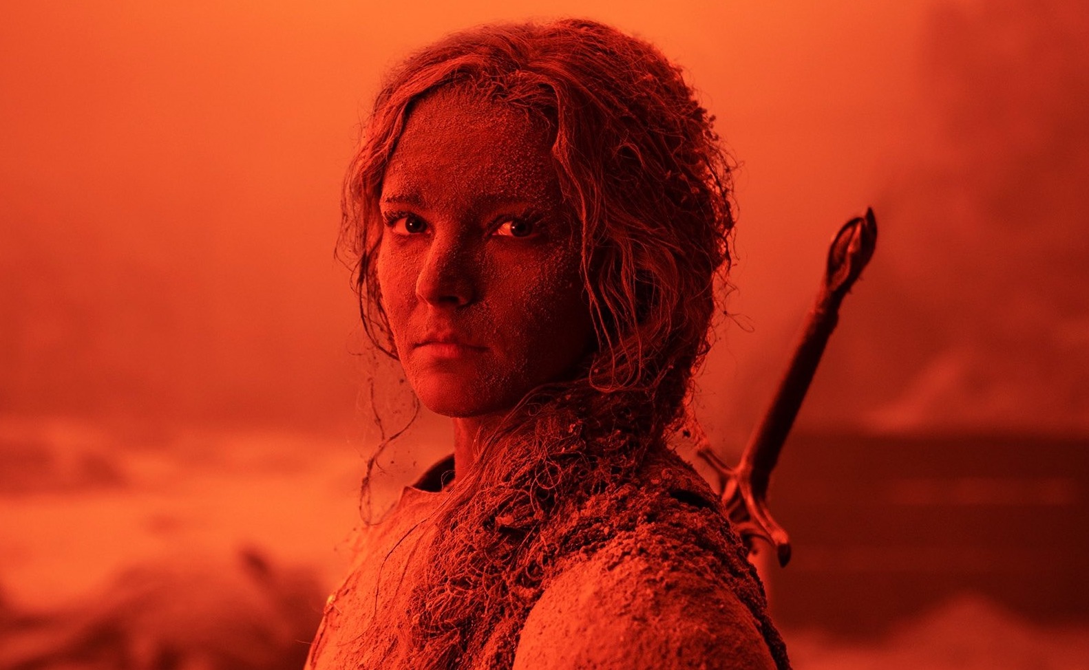 Le Seigneur des anneaux : Galadriel redoute les ténèbres dans le teaser de la série 
