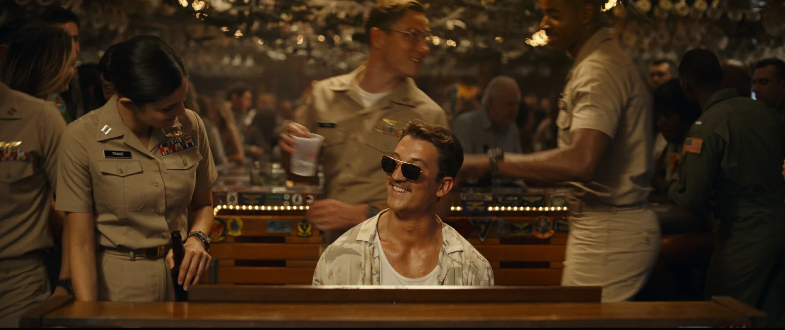 Top Gun Maverick : pourquoi la scène du bar est la plus importante du film