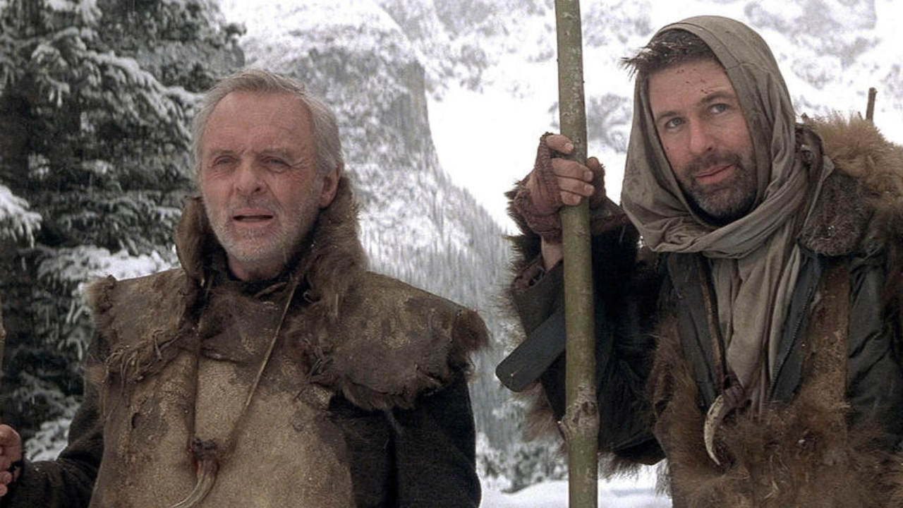 L'image du jour : deux hommes face à un ours dans "À couteaux tirés"