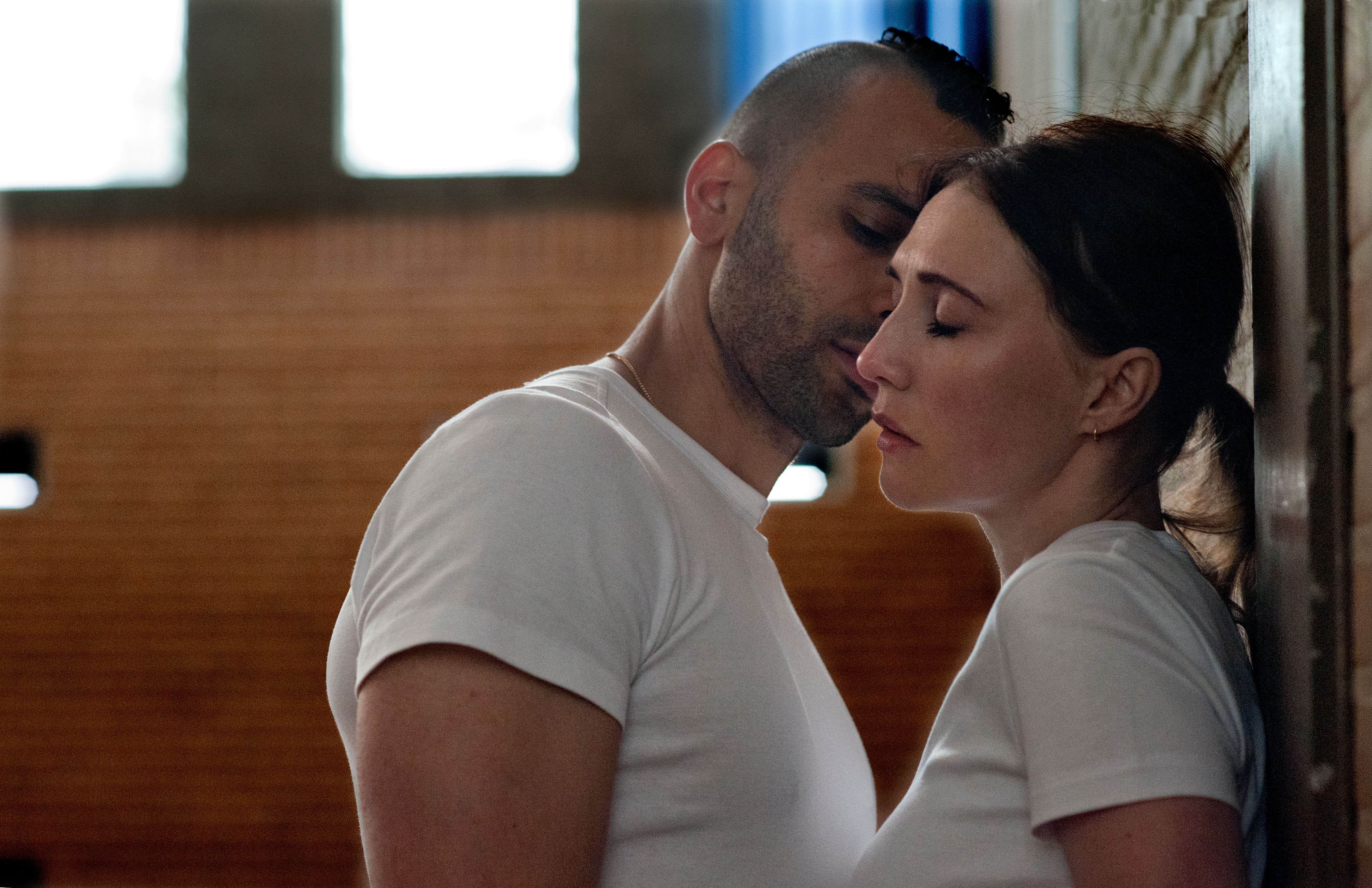 Instinct : c'est quoi ce thriller érotique avec Carice van Houten (Game of Thrones) ?