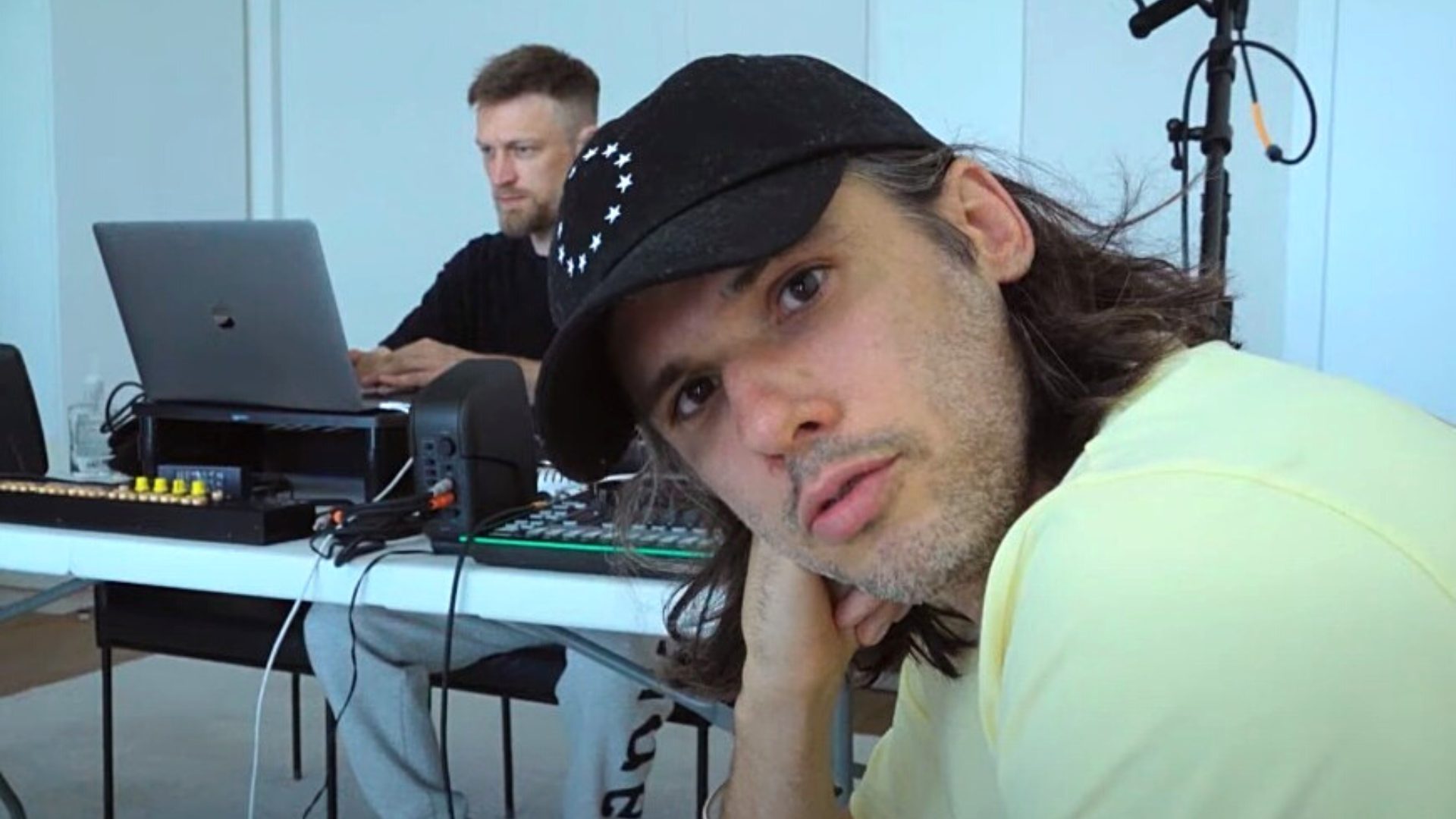 Montre jamais ça à personne partie 2 : la suite du doc sur Orelsan se dévoile
