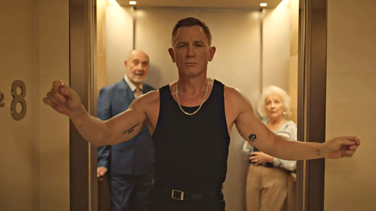 Daniel Craig nous offre une danse sexy dans une pub de Taika Waititi
