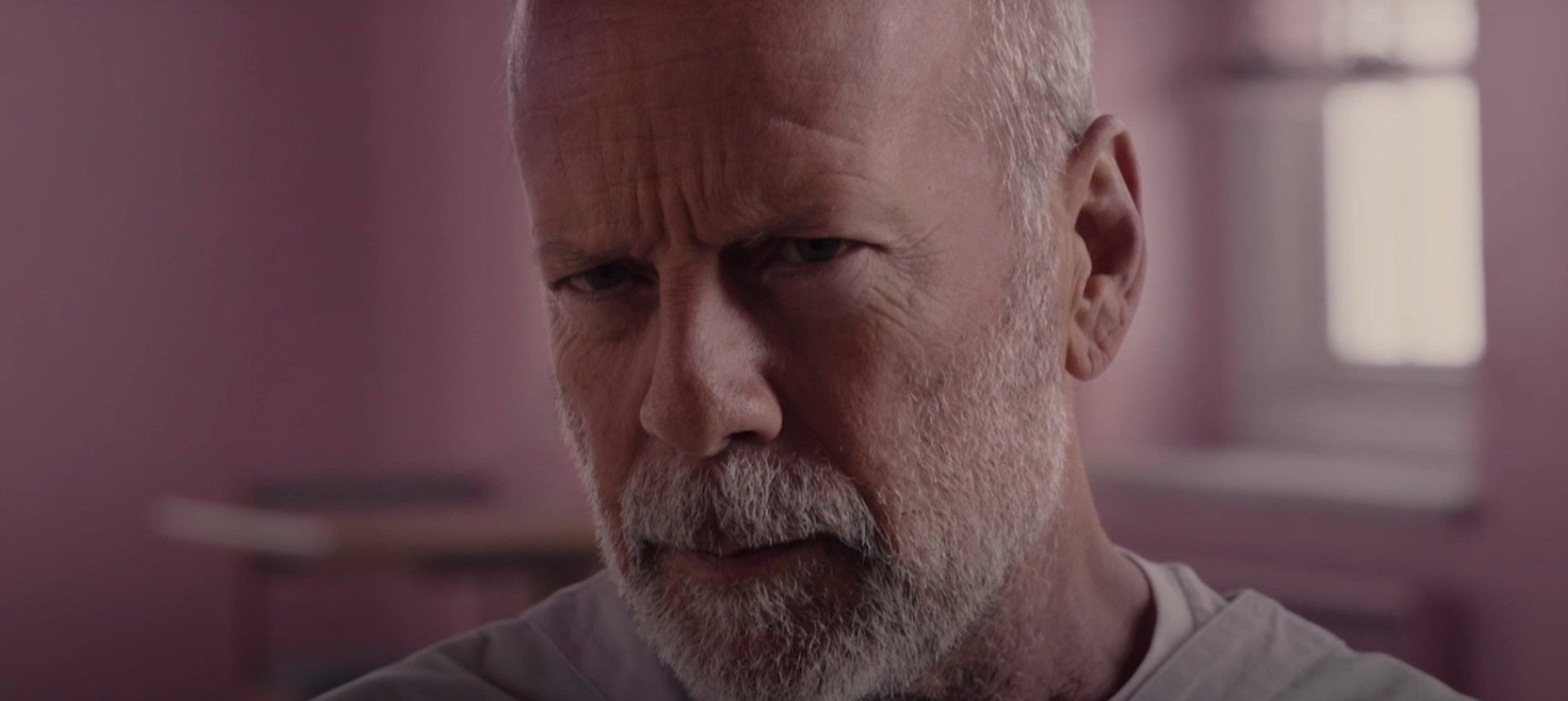 Glass : Bruce Willis avait du mal à mémoriser ses dialogues pendant le tournage