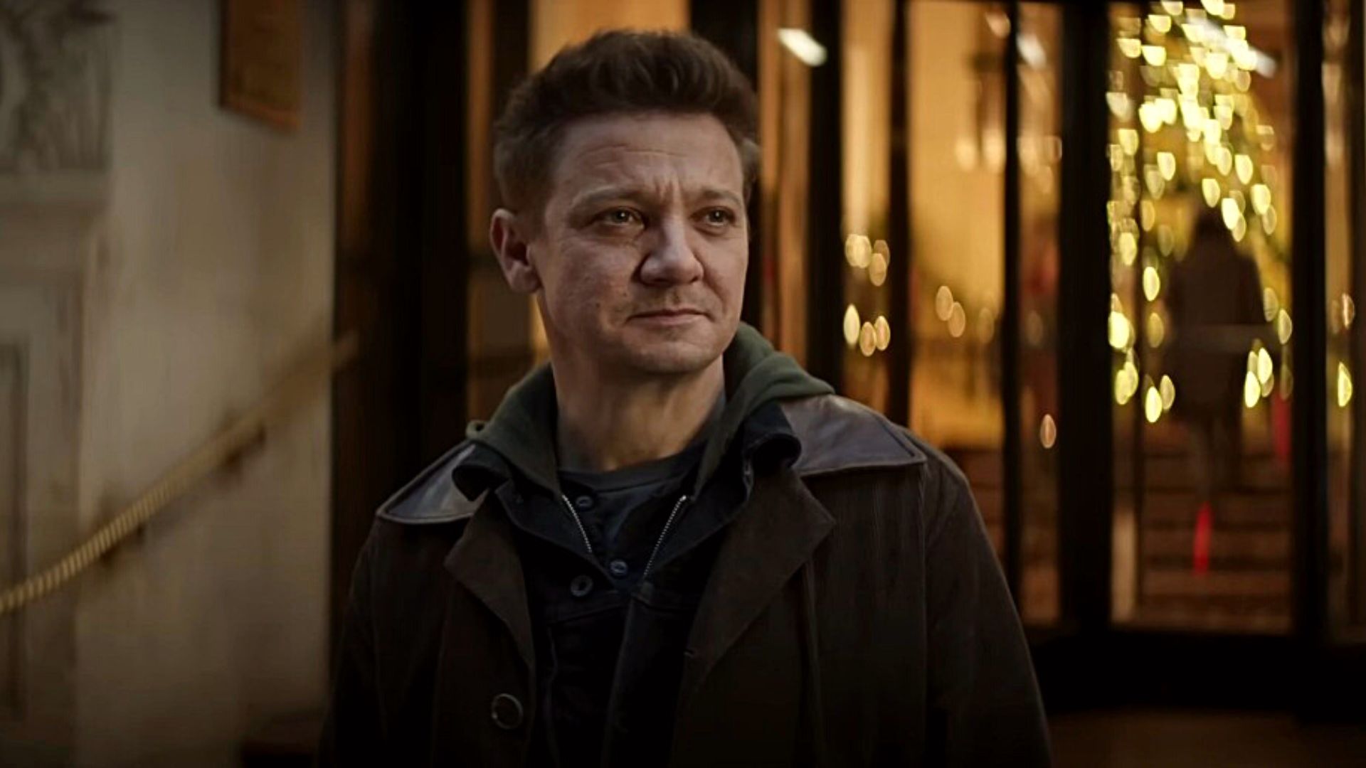 Après son grave accident, Jeremy Renner peut de nouveau marcher