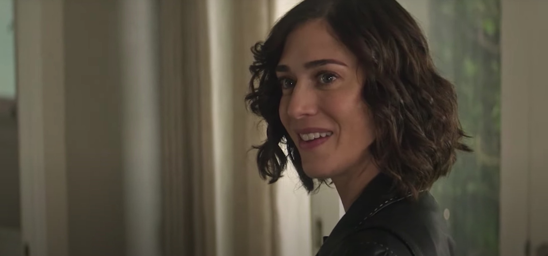 Liaison Fatale : un premier teaser sulfureux pour la série avec Lizzy Caplan