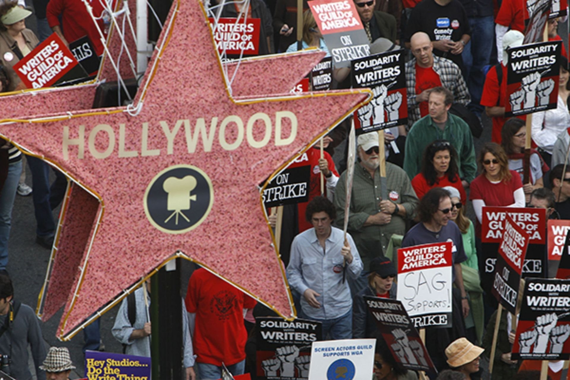 Une nouvelle grève des scénaristes pourrait avoir lieu à Hollywood