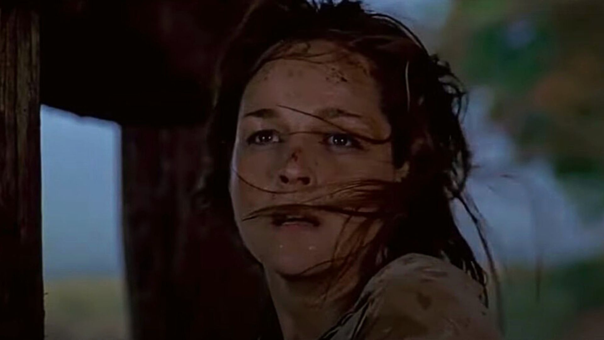 Twister : Helen Hunt devait réaliser une suite du film