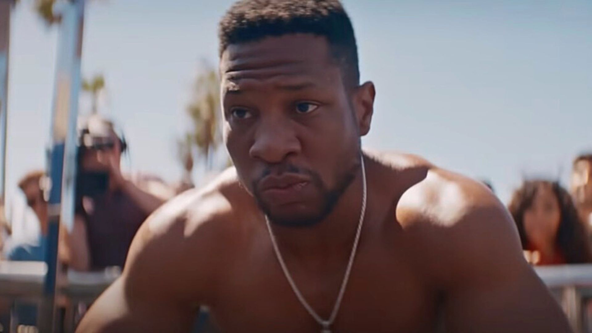 Jonathan Majors lâché par ses agents après des accusations de violence domestique