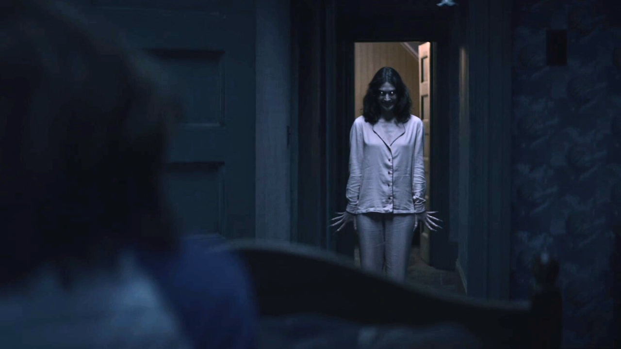 La Maison du mal : Lizzy Caplan et Antony Starr se dévoilent en parents terrifiants dans le trailer