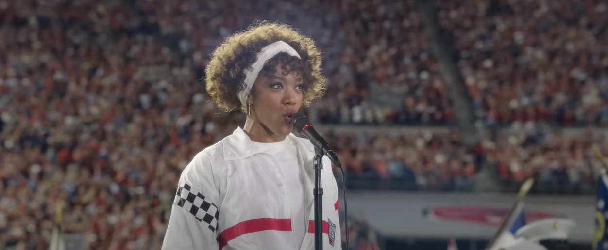 Whitney Houston I Wanna Dance with Somebody : comment la scène du Superbowl a été recréée ?