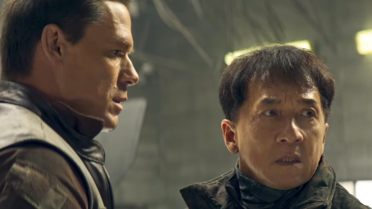 Netflix : ce film d'action avec John Cena et Jackie Chan cartonne malgré des critiques assassines