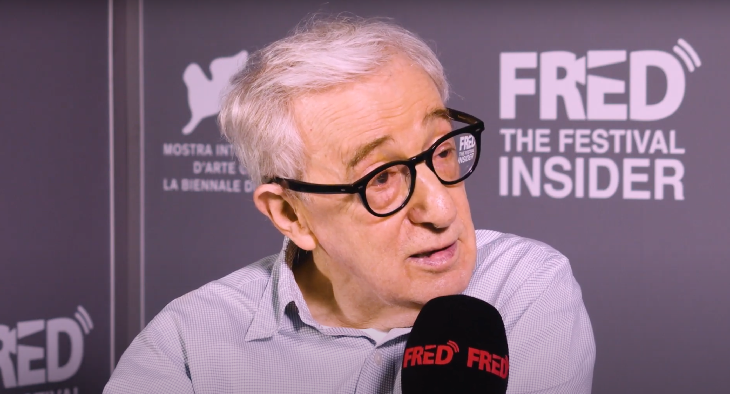 Woody Allen défend le "baiser" du président de la fédération espagnole de football